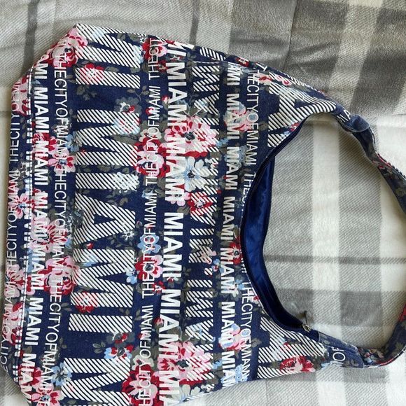 ROBIN RUTH AMANDA COLLECTION- MIAMI HOBO BEACH BAG - Picture 3 of 4